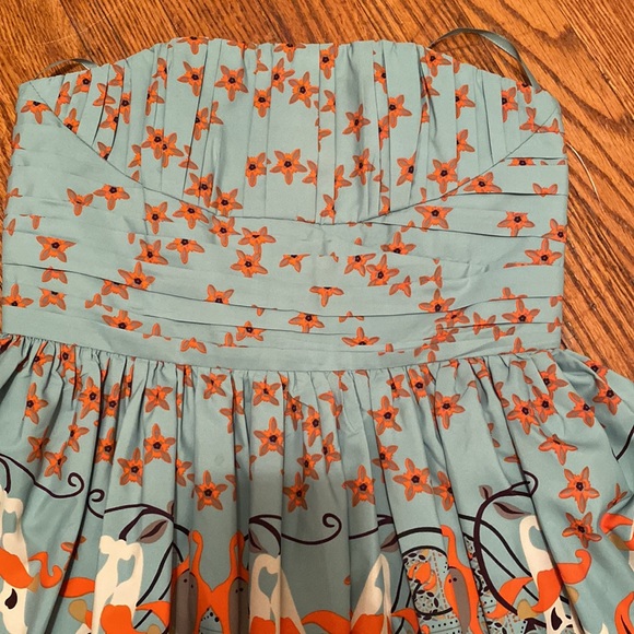 NWOT SUPER CUTE DRESS SMALL - Picture 3 of 5